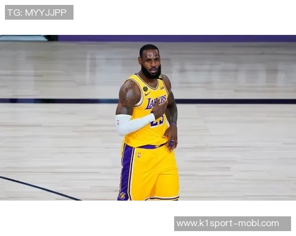 开拓者历史上共402名球员詹姆斯交手212人杨瀚森和库克成为最新成员 开拓者历史上共402名球员詹姆斯交手212人杨瀚森和库克成为最新成员